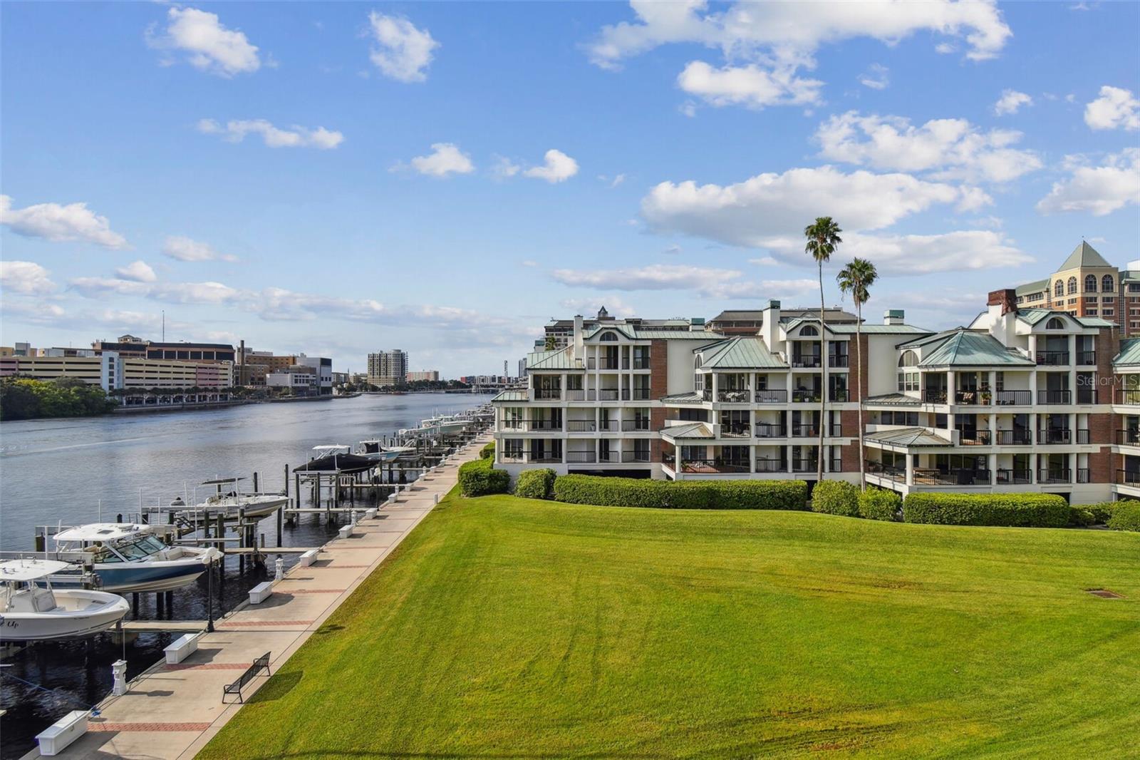 941 SEDDON COVE WAY, TAMPA, FL, 33602