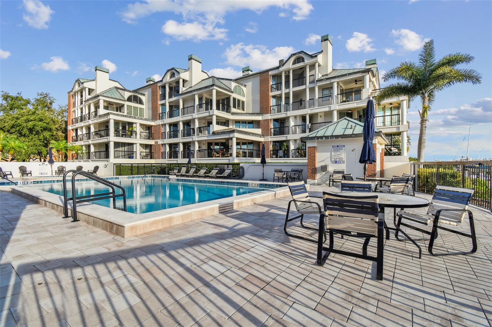 941 SEDDON COVE WAY, TAMPA, FL, 33602