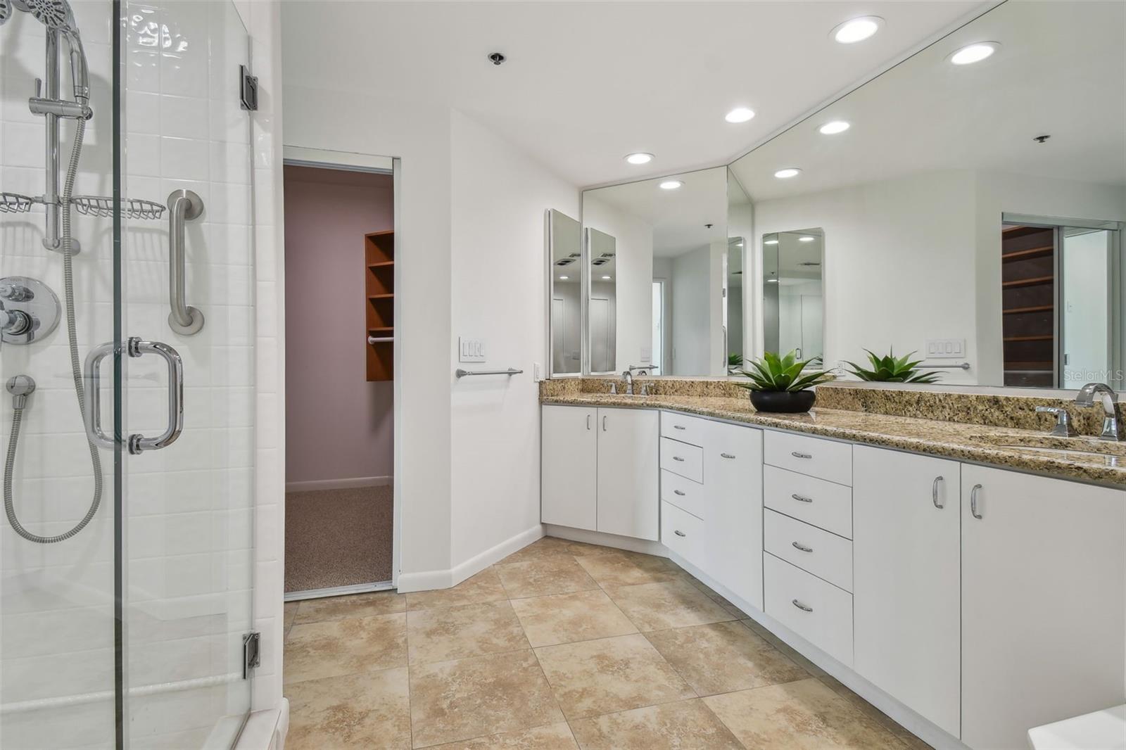 941 SEDDON COVE WAY, TAMPA, FL, 33602