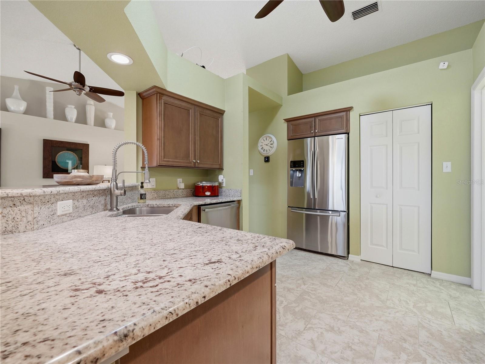 5817 SWALLOW DR, LAKELAND, FL, 33809