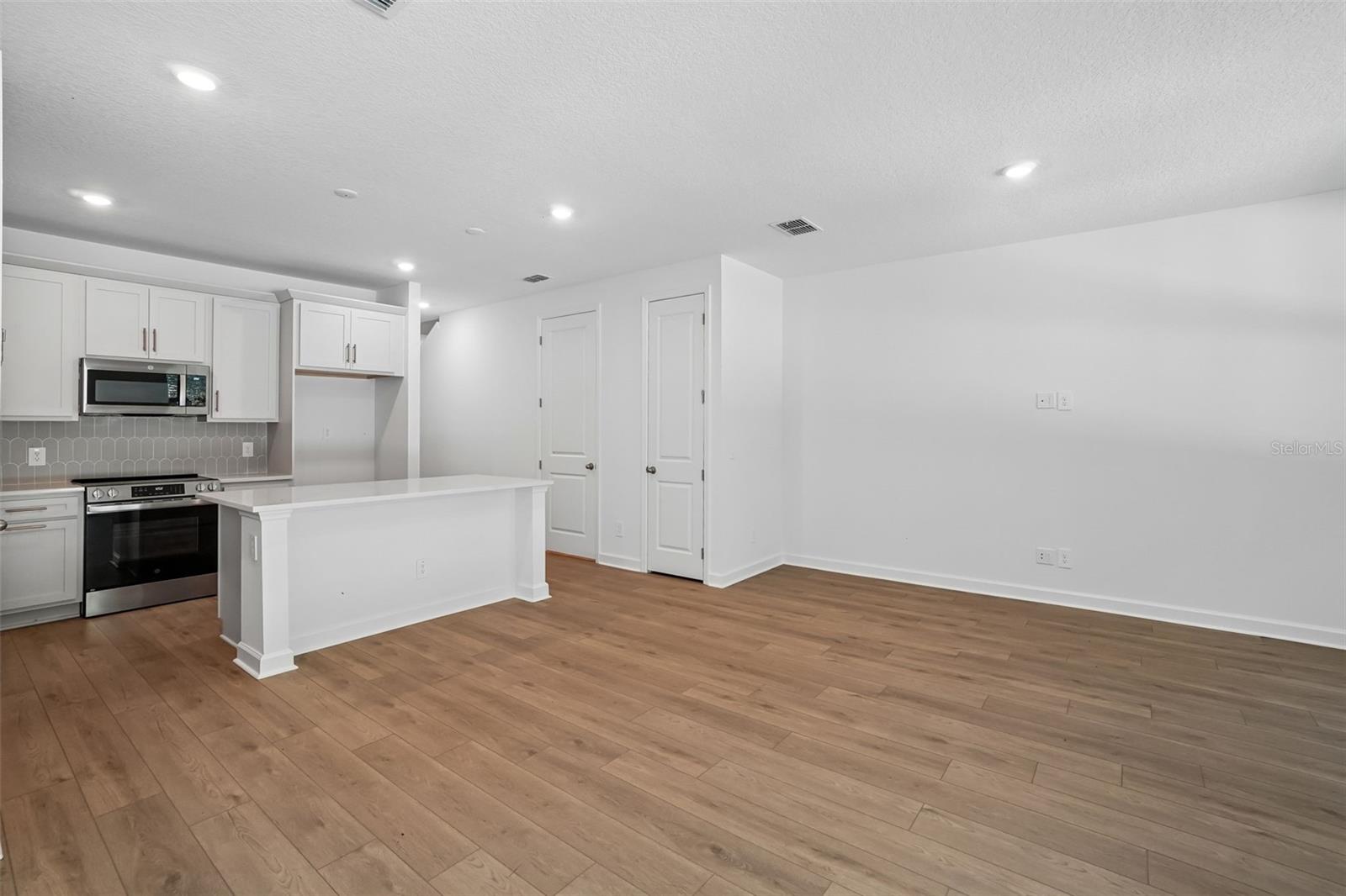 7516 DEER VALLEY CIRCLE, TAMPA, FL, 33635