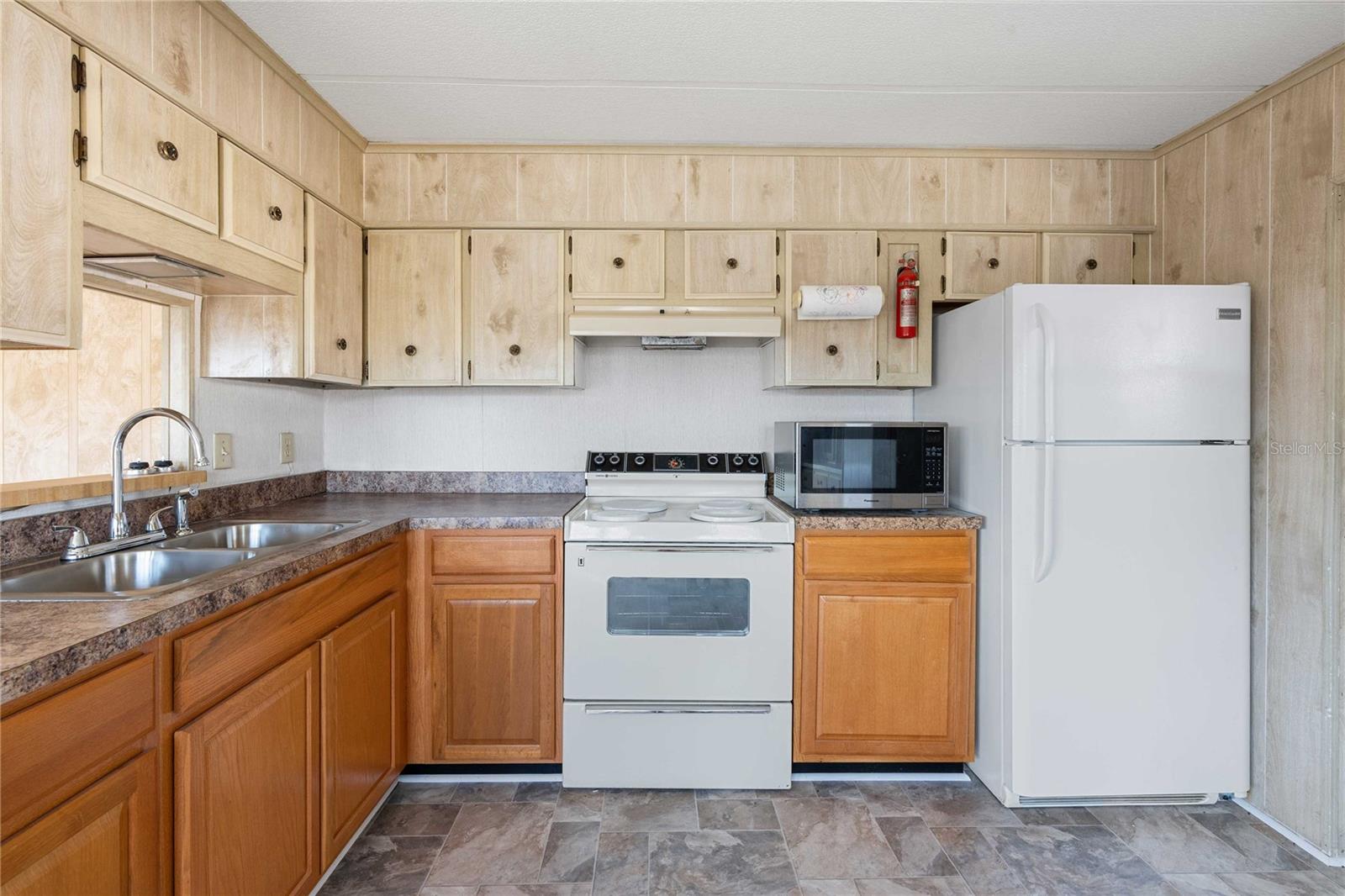 37818 VALENCIA AVE, ZEPHYRHILLS, FL, 33541