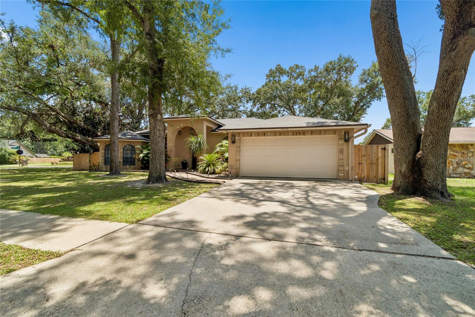 3602 ARLINGTON OAKS CT, TAMPA, FL, 33618