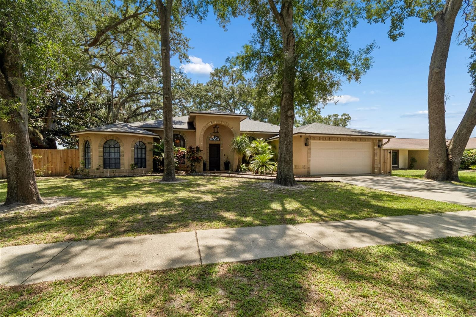 3602 ARLINGTON OAKS CT, TAMPA, FL, 33618