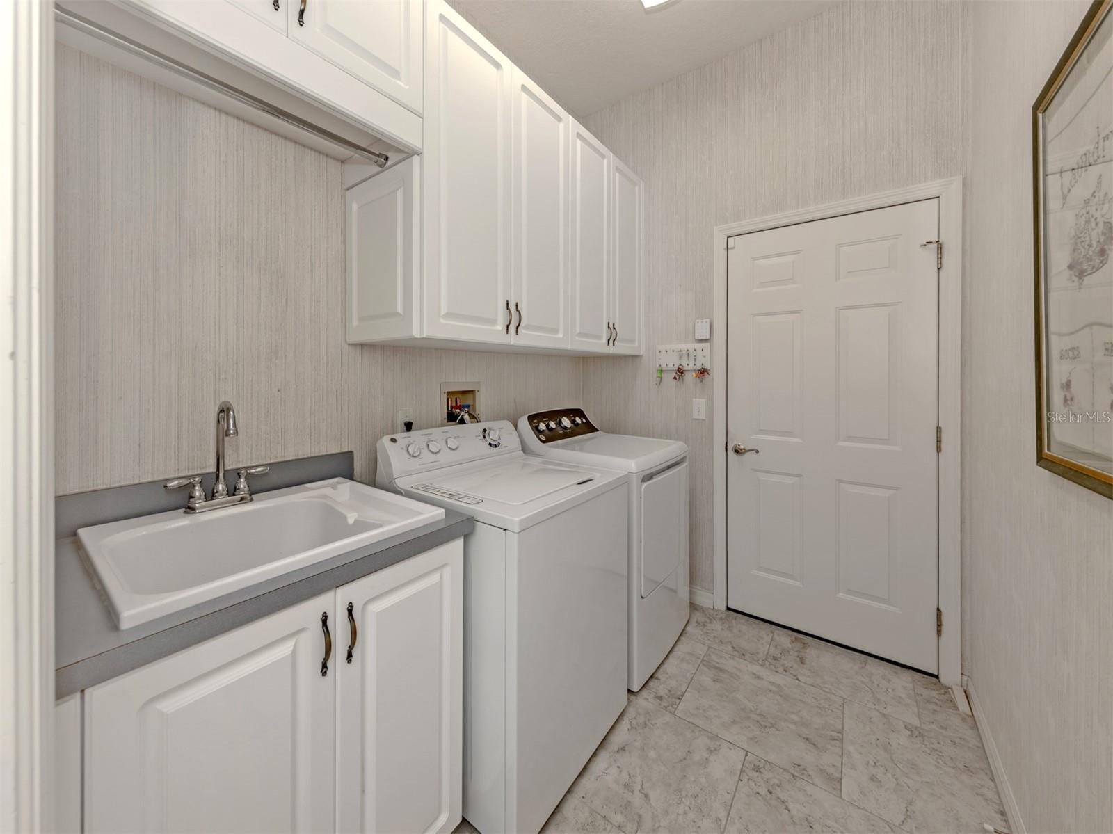 417 WELLINGTON CT, VENICE, FL, 34292