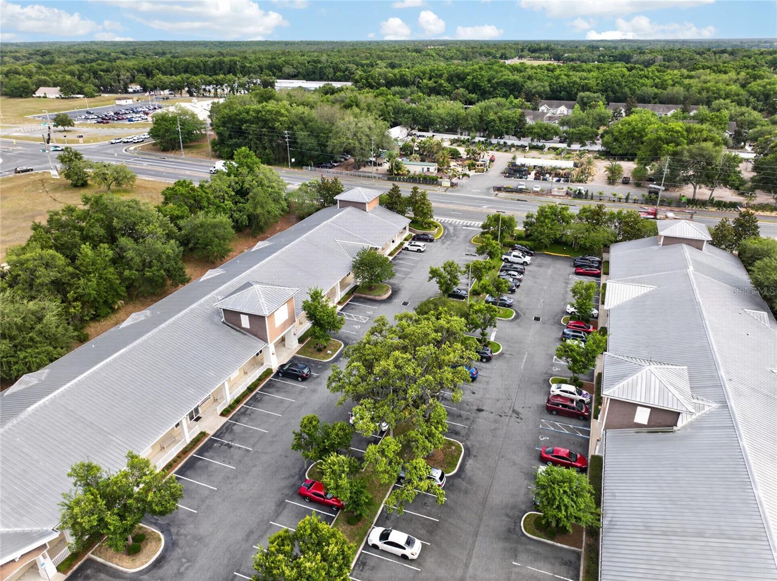 733 COUNTY ROAD 466, LADY LAKE, FL, 32159