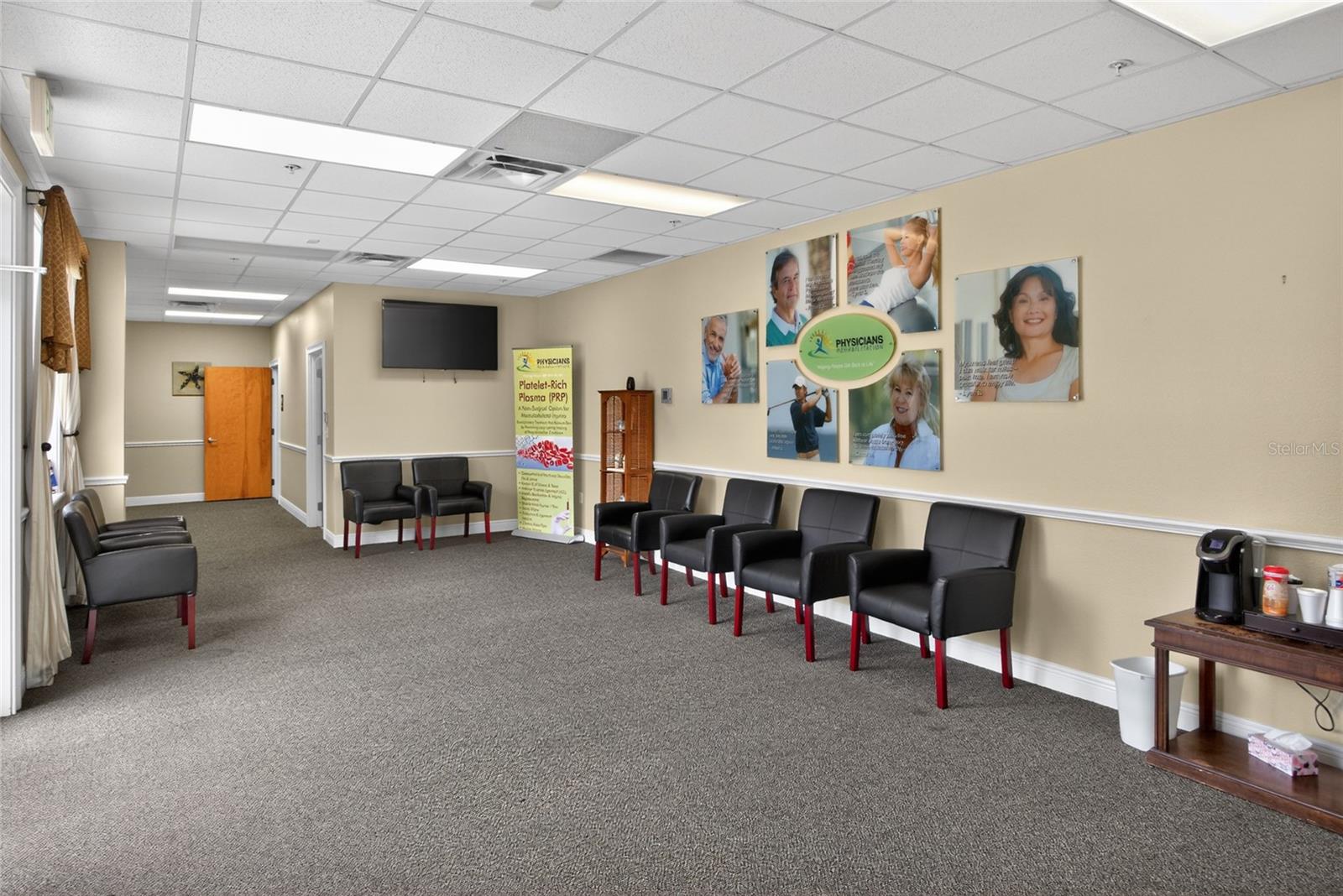 733 COUNTY ROAD 466, LADY LAKE, FL, 32159