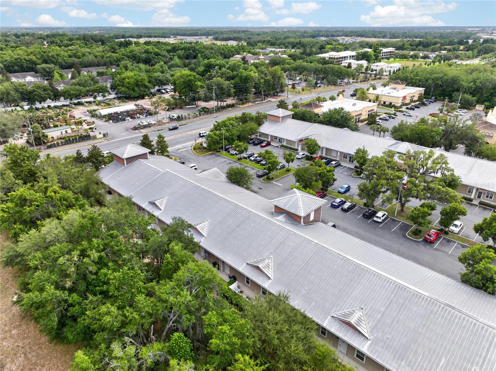 733 COUNTY ROAD 466, LADY LAKE, FL, 32159
