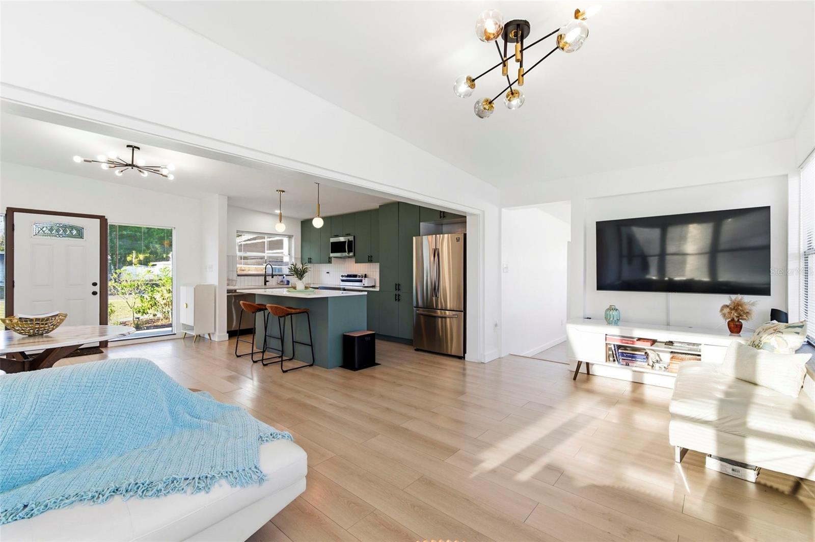 6350 HAMPTON DRIVE N, ST PETERSBURG, FL, 33710