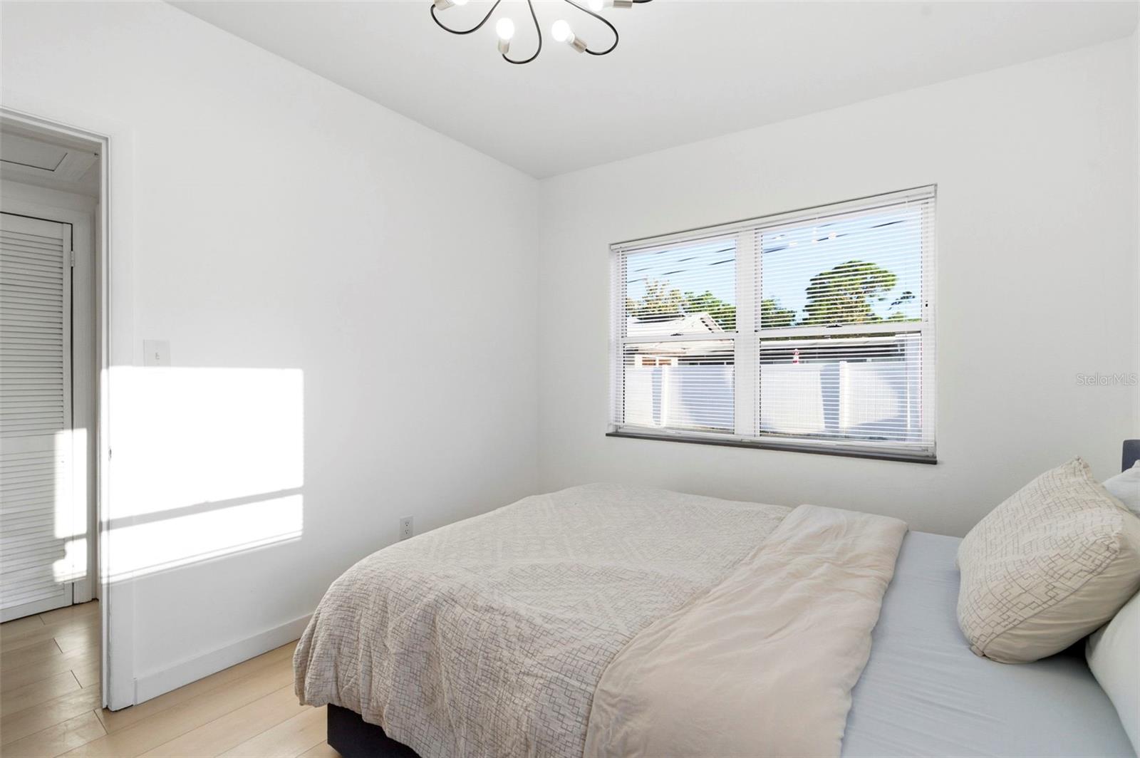 6350 HAMPTON DRIVE N, ST PETERSBURG, FL, 33710