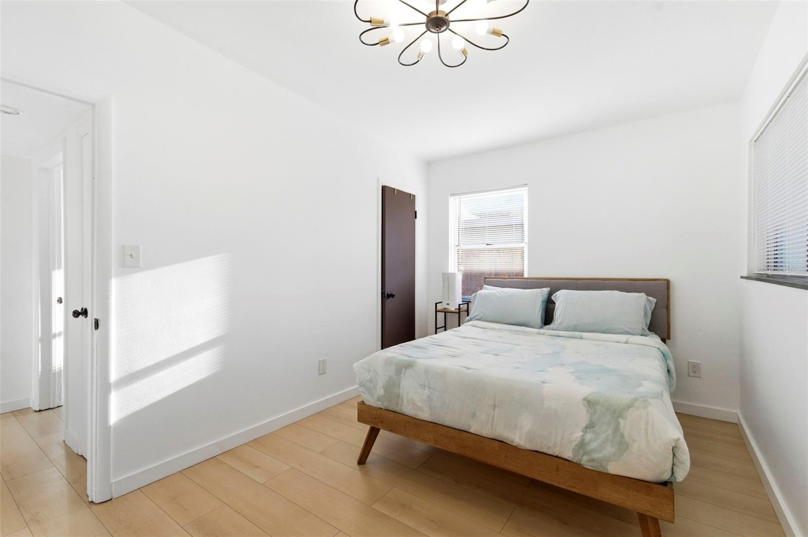 6350 HAMPTON DRIVE N, ST PETERSBURG, FL, 33710