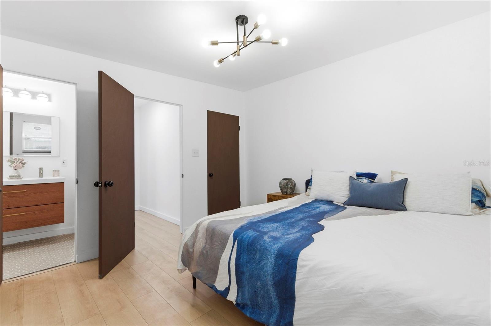 6350 HAMPTON DRIVE N, ST PETERSBURG, FL, 33710