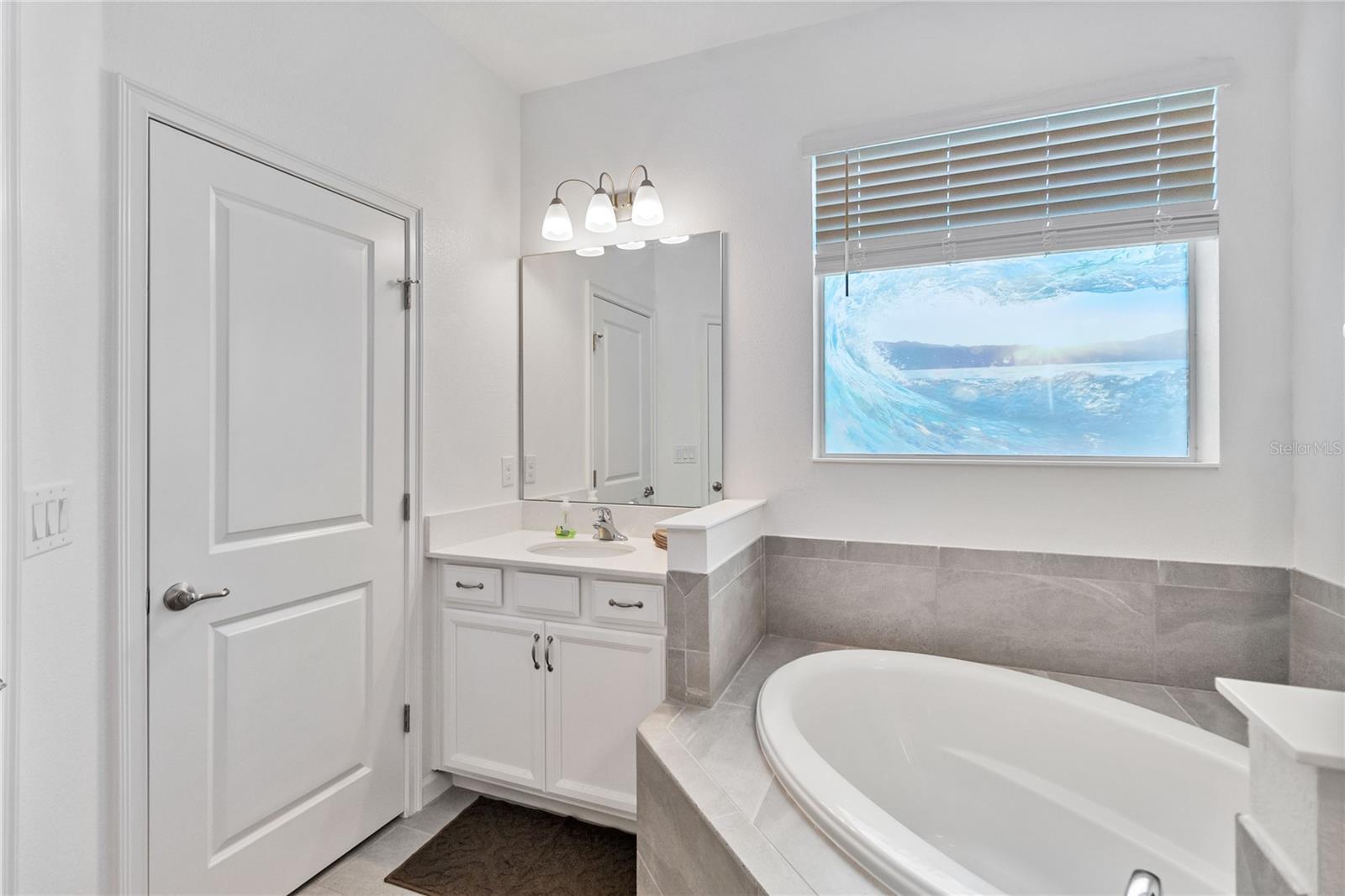 413 SAPPHIRE DR, DAVENPORT, FL, 33837
