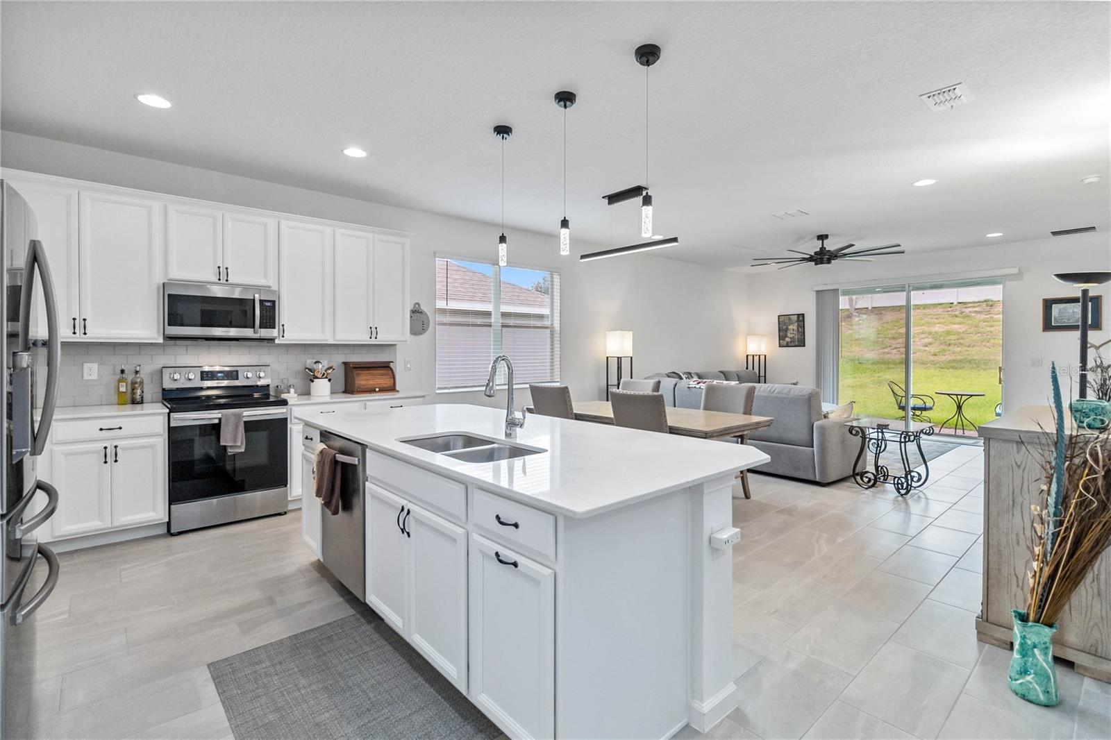 413 SAPPHIRE DR, DAVENPORT, FL, 33837