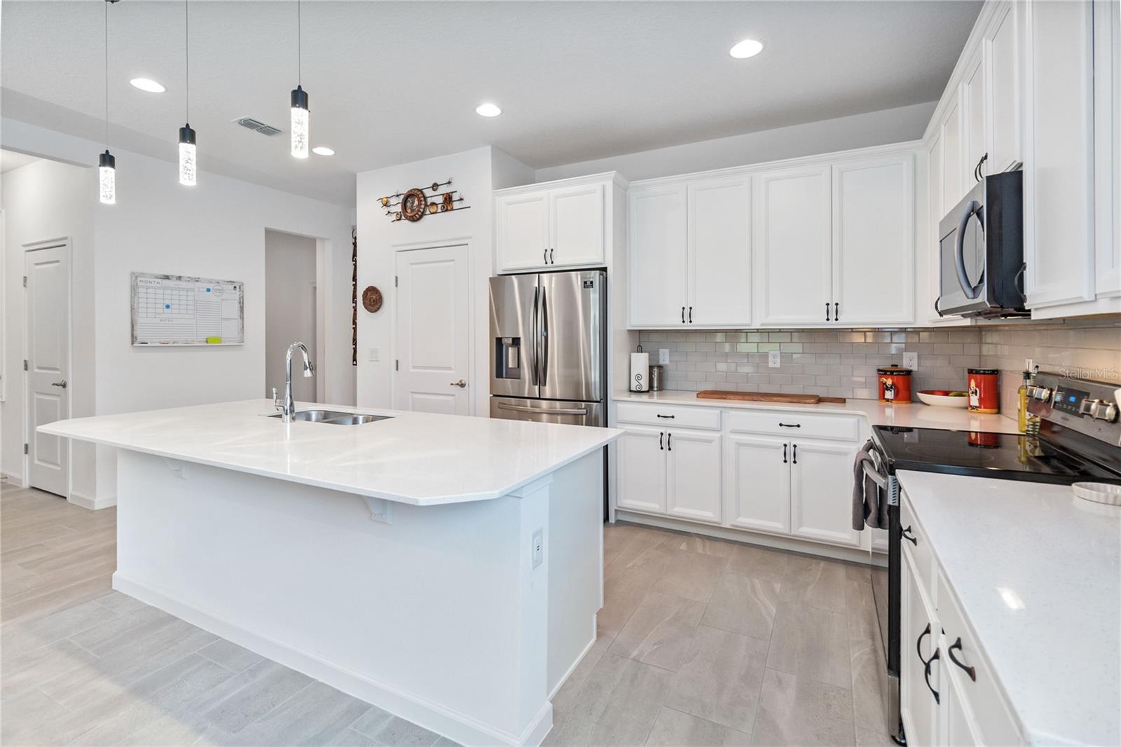 413 SAPPHIRE DR, DAVENPORT, FL, 33837