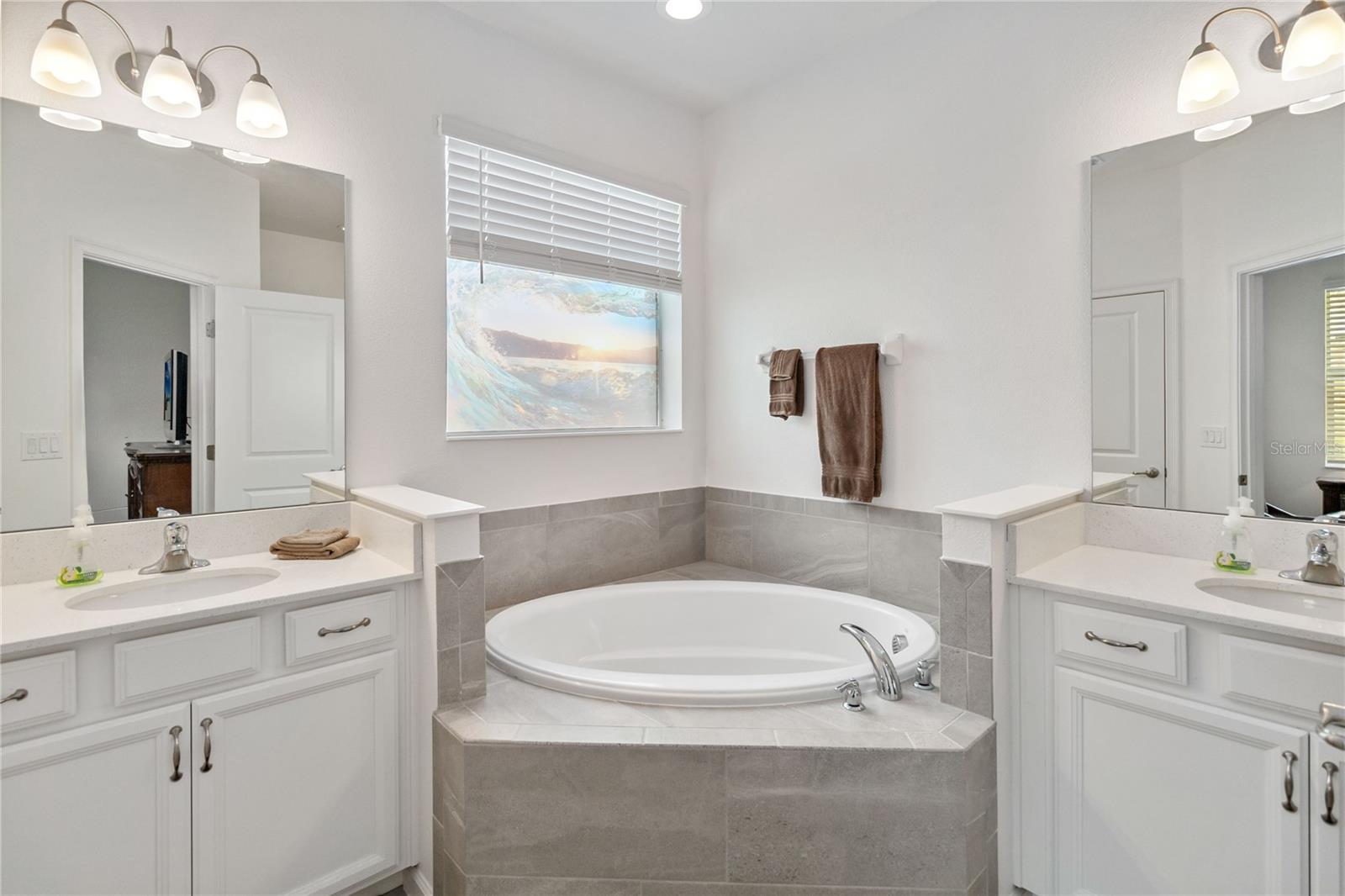 413 SAPPHIRE DR, DAVENPORT, FL, 33837