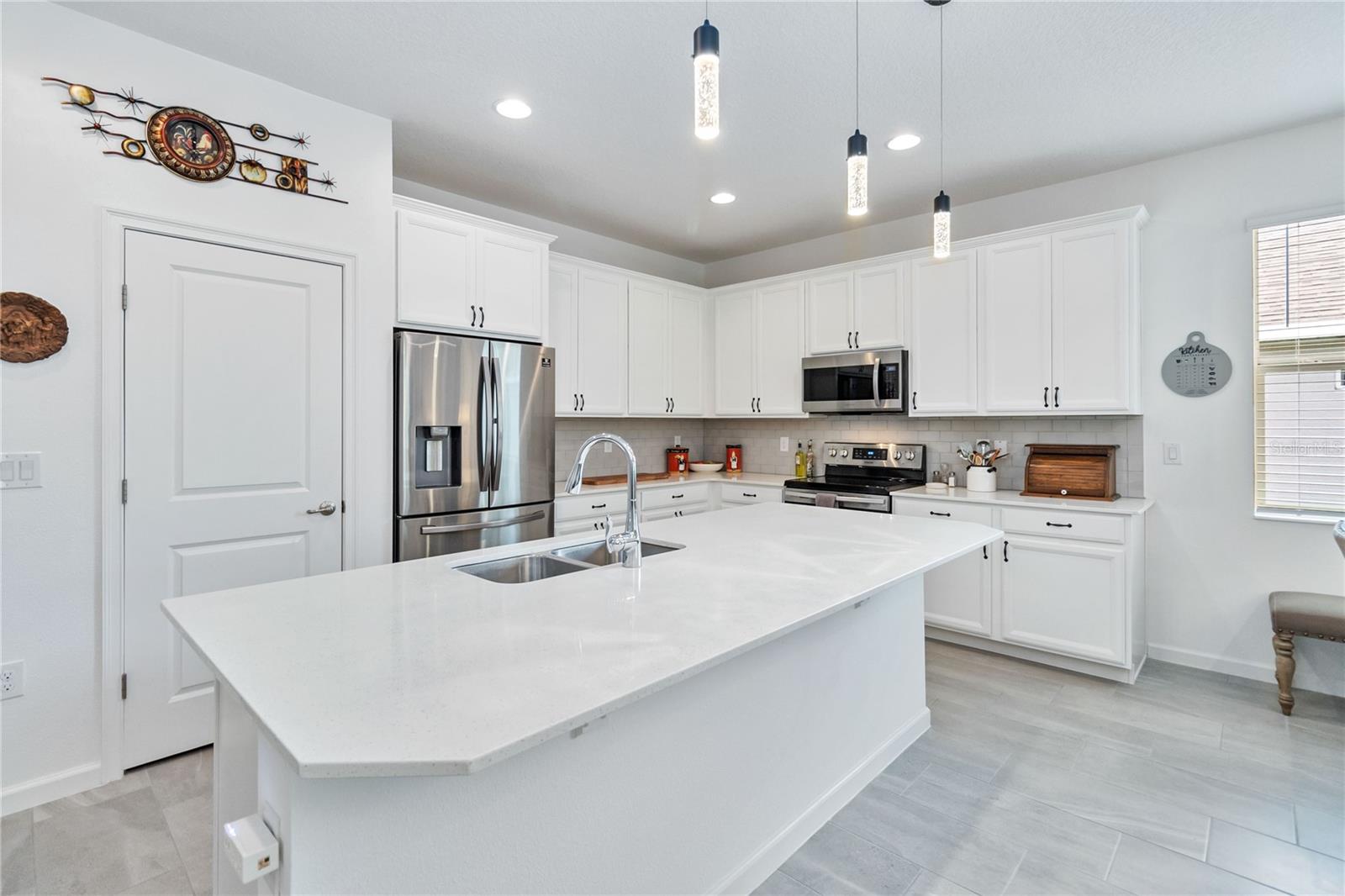413 SAPPHIRE DR, DAVENPORT, FL, 33837