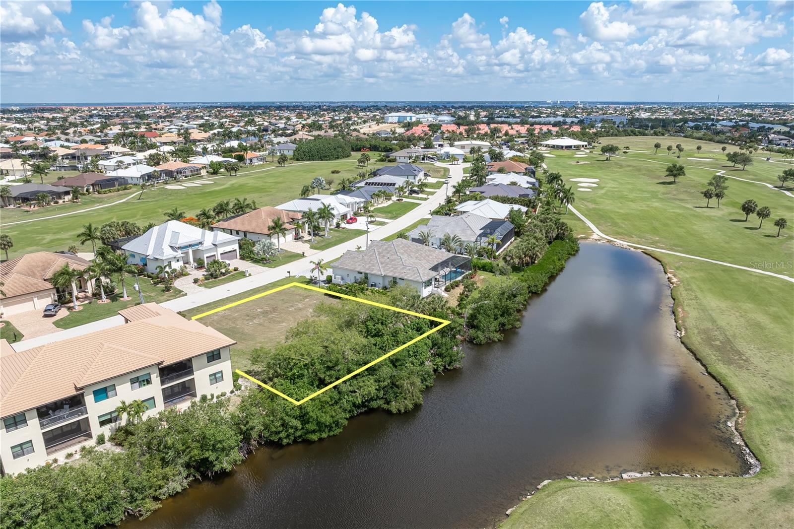 2053 PADRE ISLAND DR, PUNTA GORDA, FL, 33950