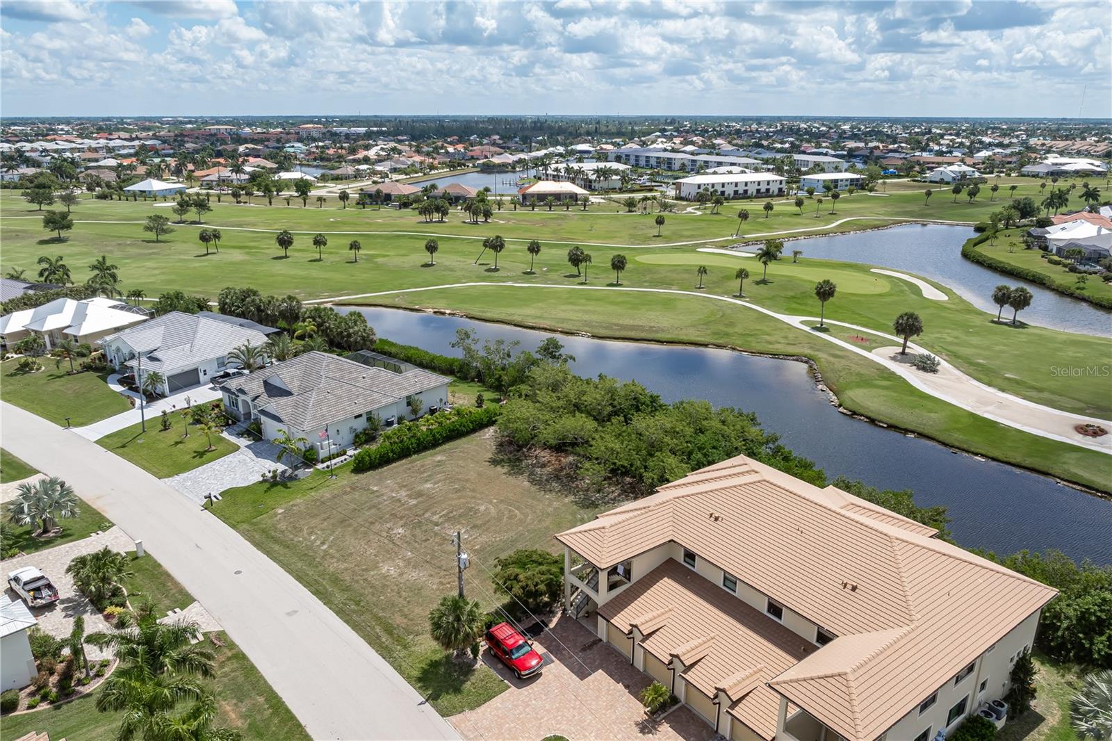 2053 PADRE ISLAND DR, PUNTA GORDA, FL, 33950