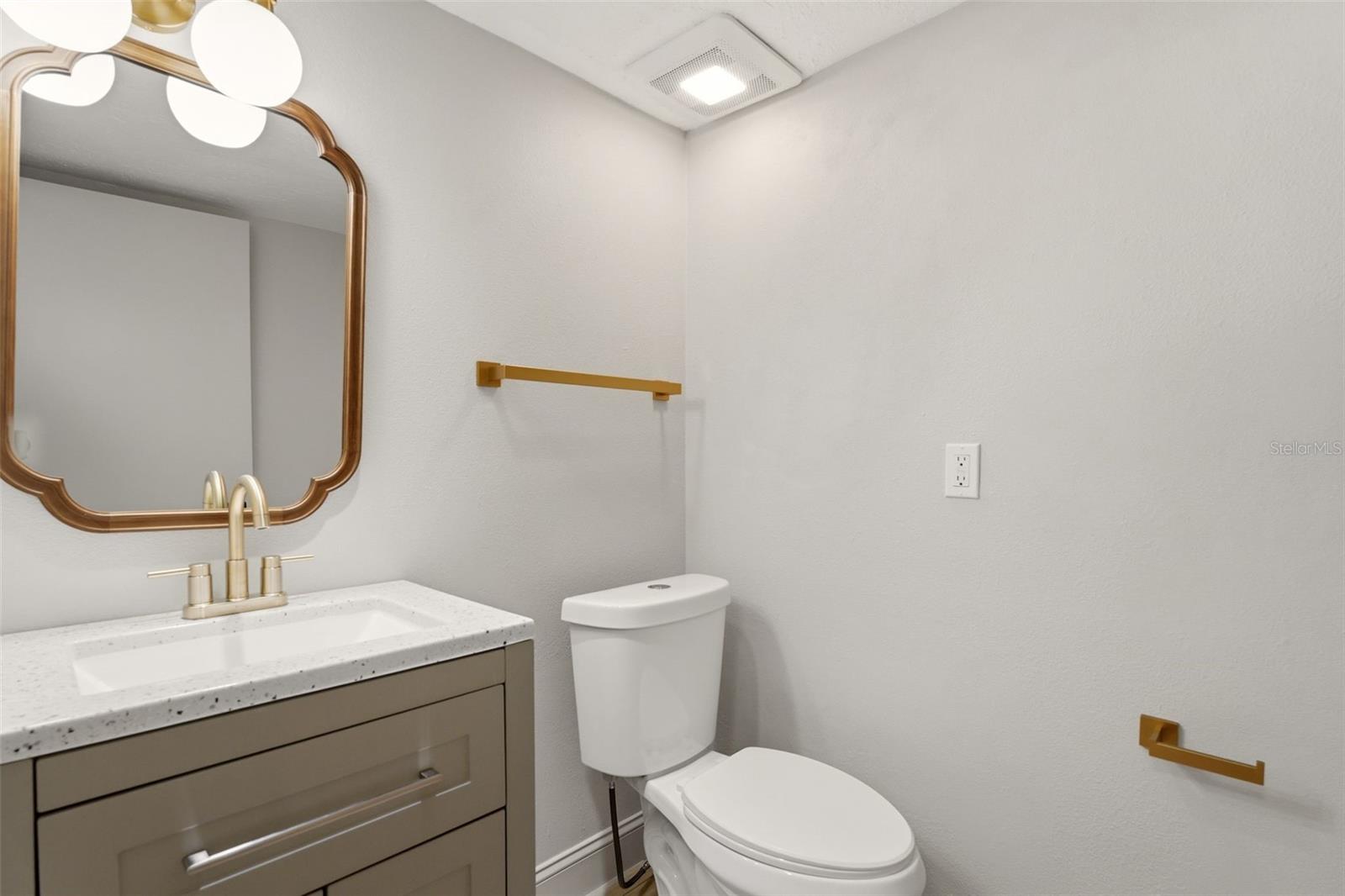 9150 BLIND PASS RD #206, SARASOTA, FL, 34242