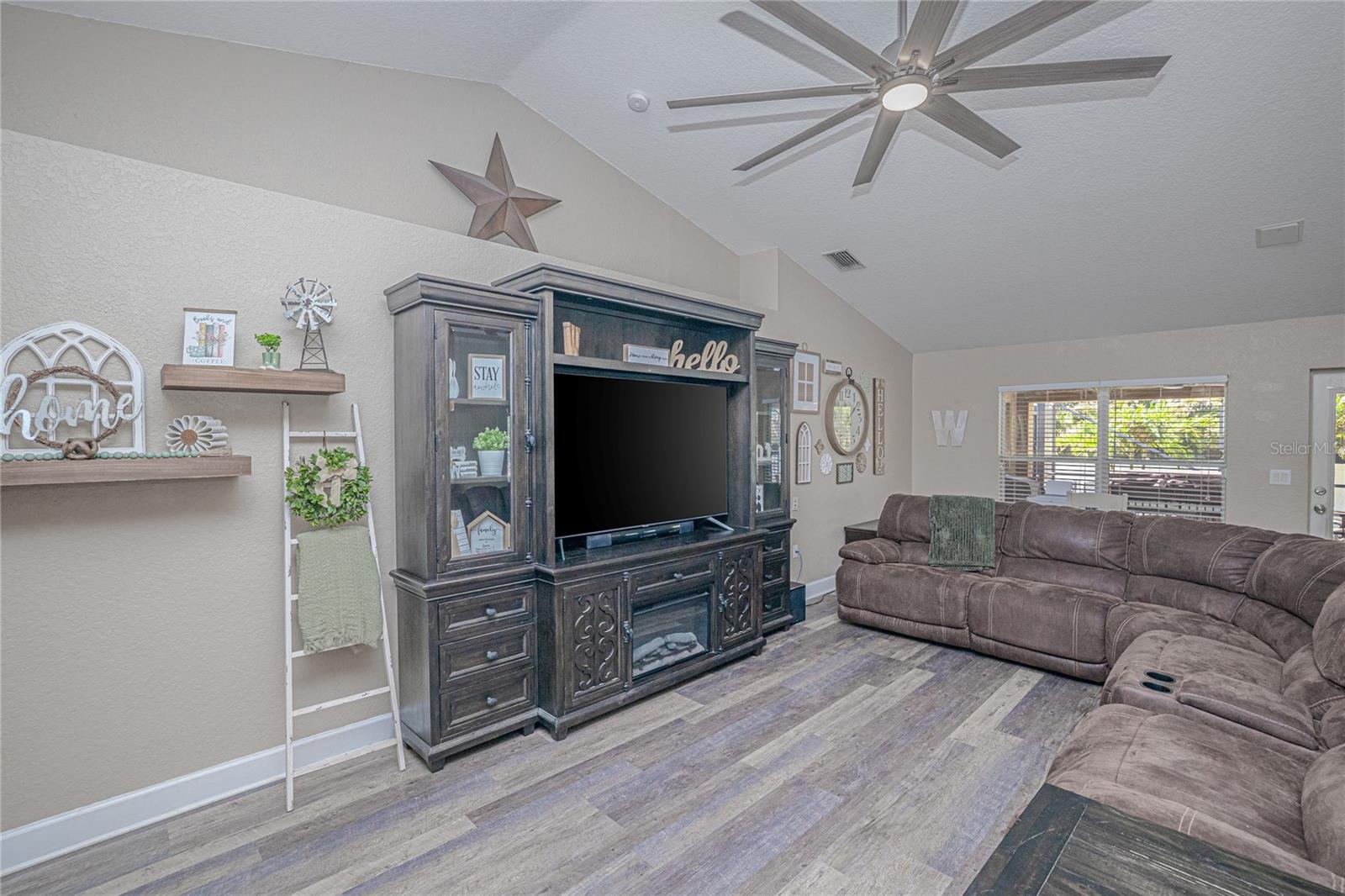 1091 COMFORT LN, NORTH PORT, FL, 34288