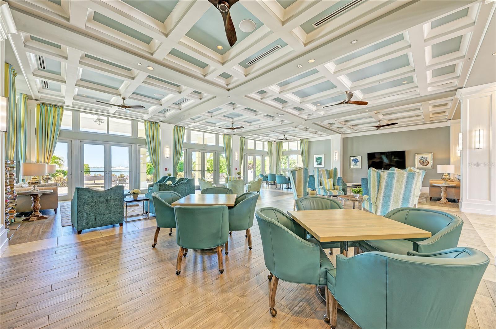 340 SAPPHIRE LAKE DR #201, BRADENTON, FL, 34209