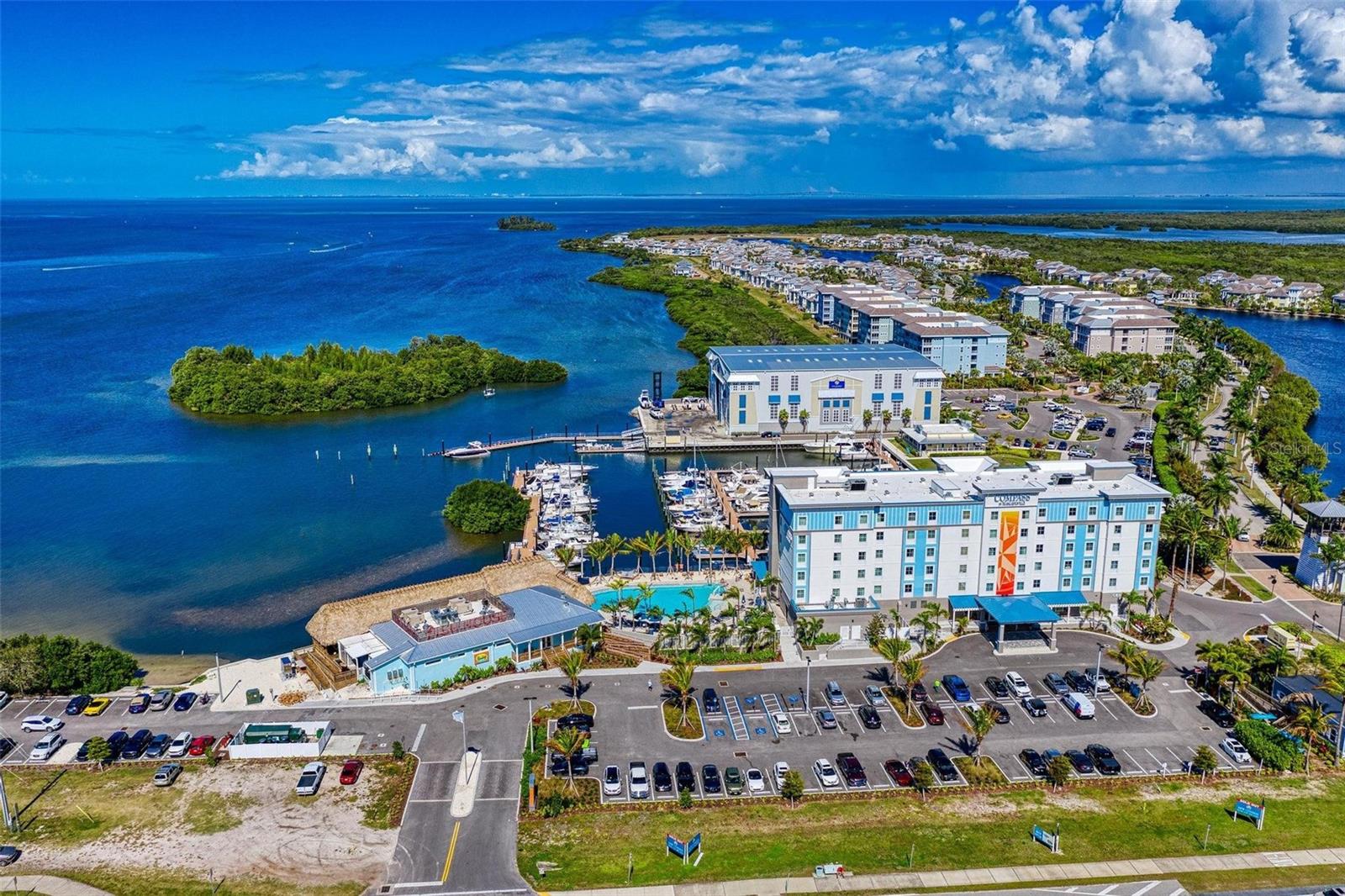 340 SAPPHIRE LAKE DR #201, BRADENTON, FL, 34209