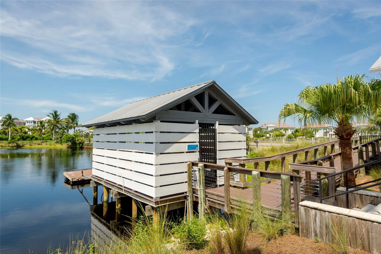 340 SAPPHIRE LAKE DR #201, BRADENTON, FL, 34209