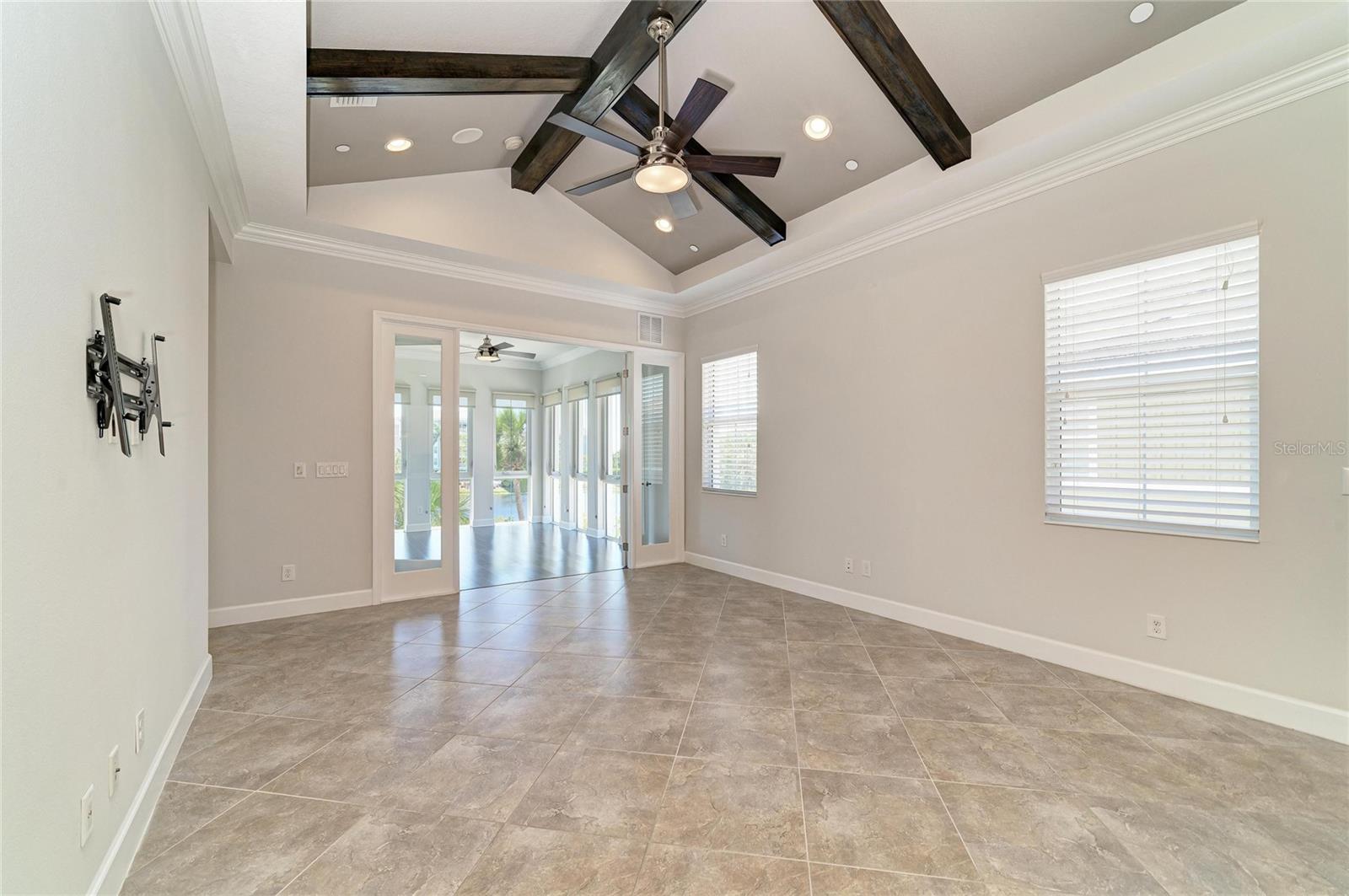 340 SAPPHIRE LAKE DR #201, BRADENTON, FL, 34209
