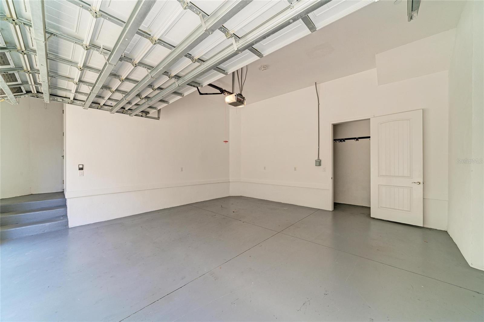 340 SAPPHIRE LAKE DR #201, BRADENTON, FL, 34209