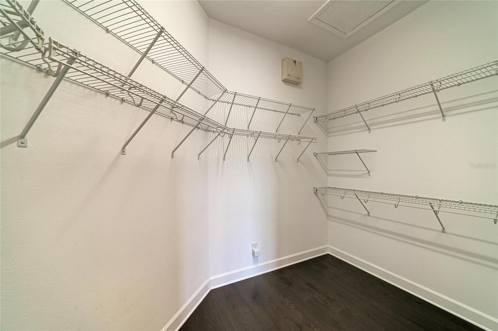 340 SAPPHIRE LAKE DR #201, BRADENTON, FL, 34209