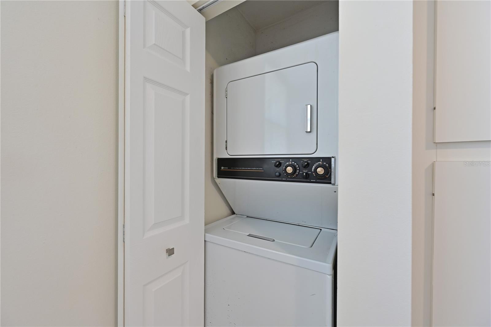 609 WOODLAWN DR, BRADENTON, FL, 34210