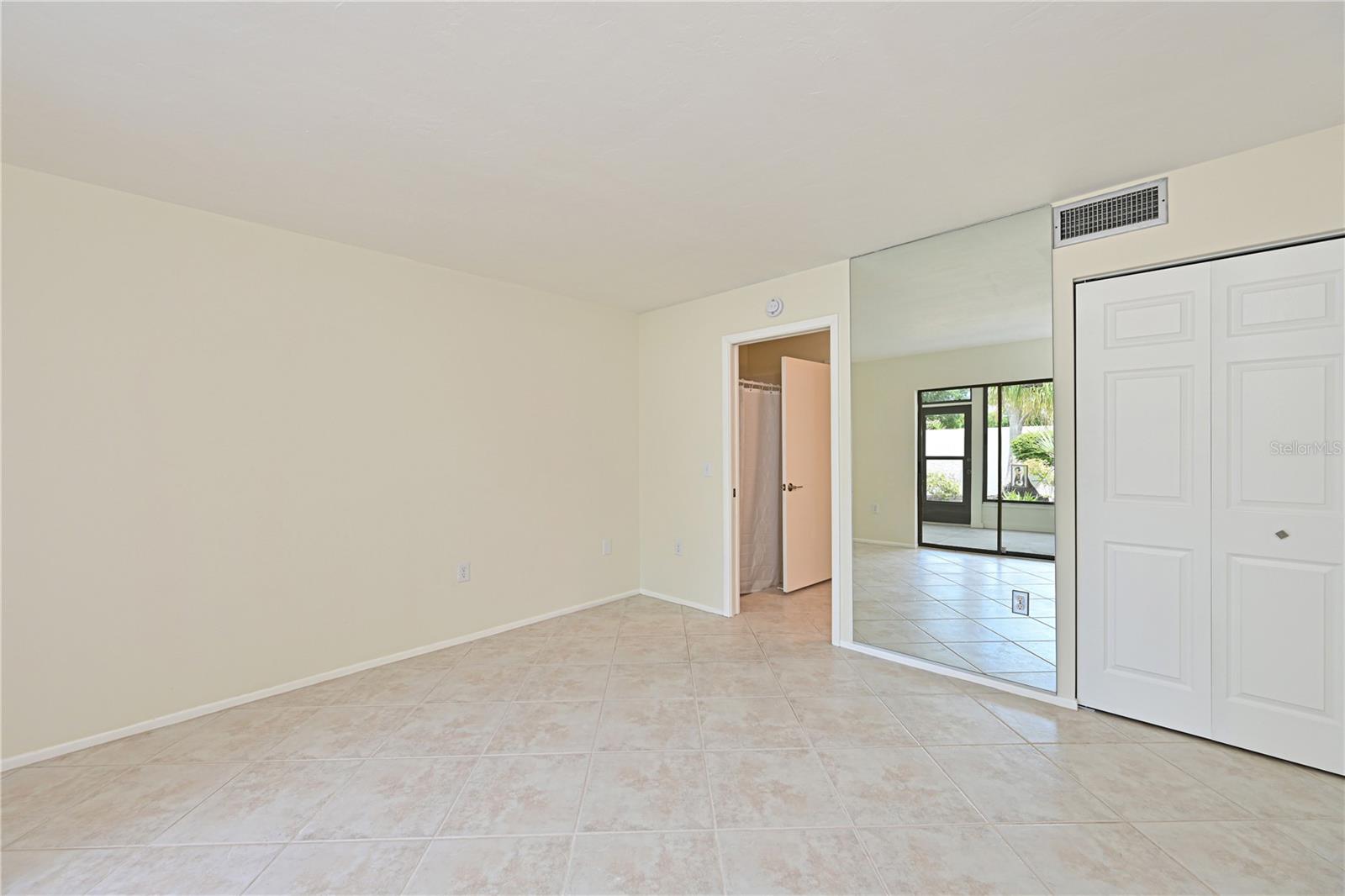 609 WOODLAWN DR, BRADENTON, FL, 34210