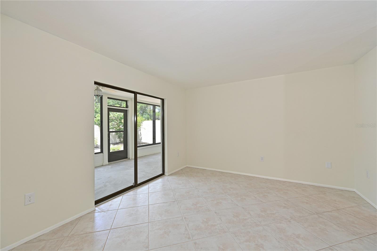 609 WOODLAWN DR, BRADENTON, FL, 34210