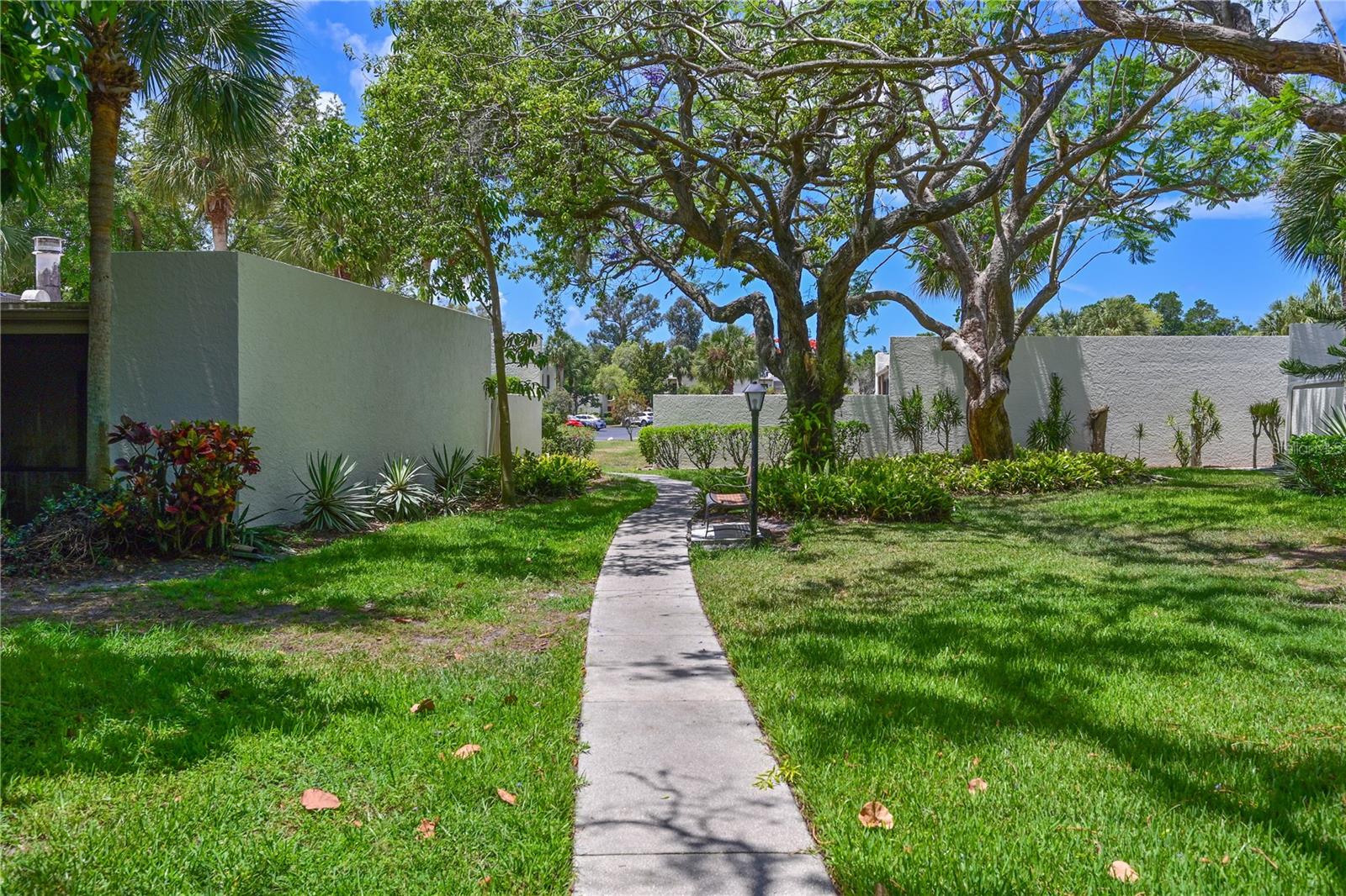 609 WOODLAWN DR, BRADENTON, FL, 34210