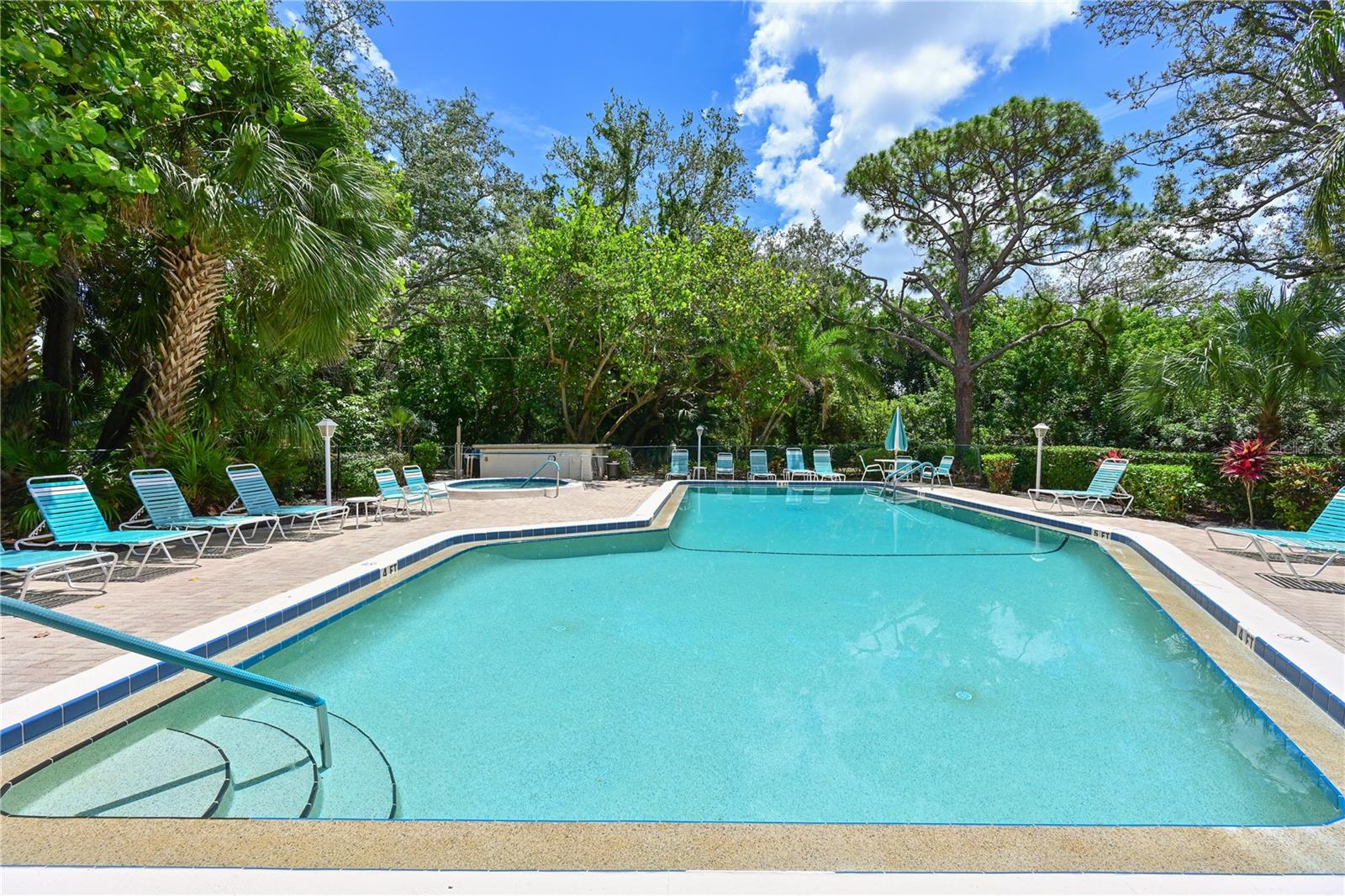 609 WOODLAWN DR, BRADENTON, FL, 34210