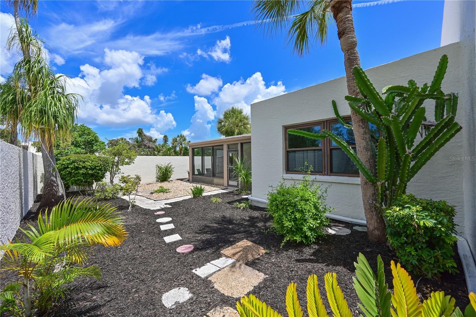 609 WOODLAWN DR, BRADENTON, FL, 34210