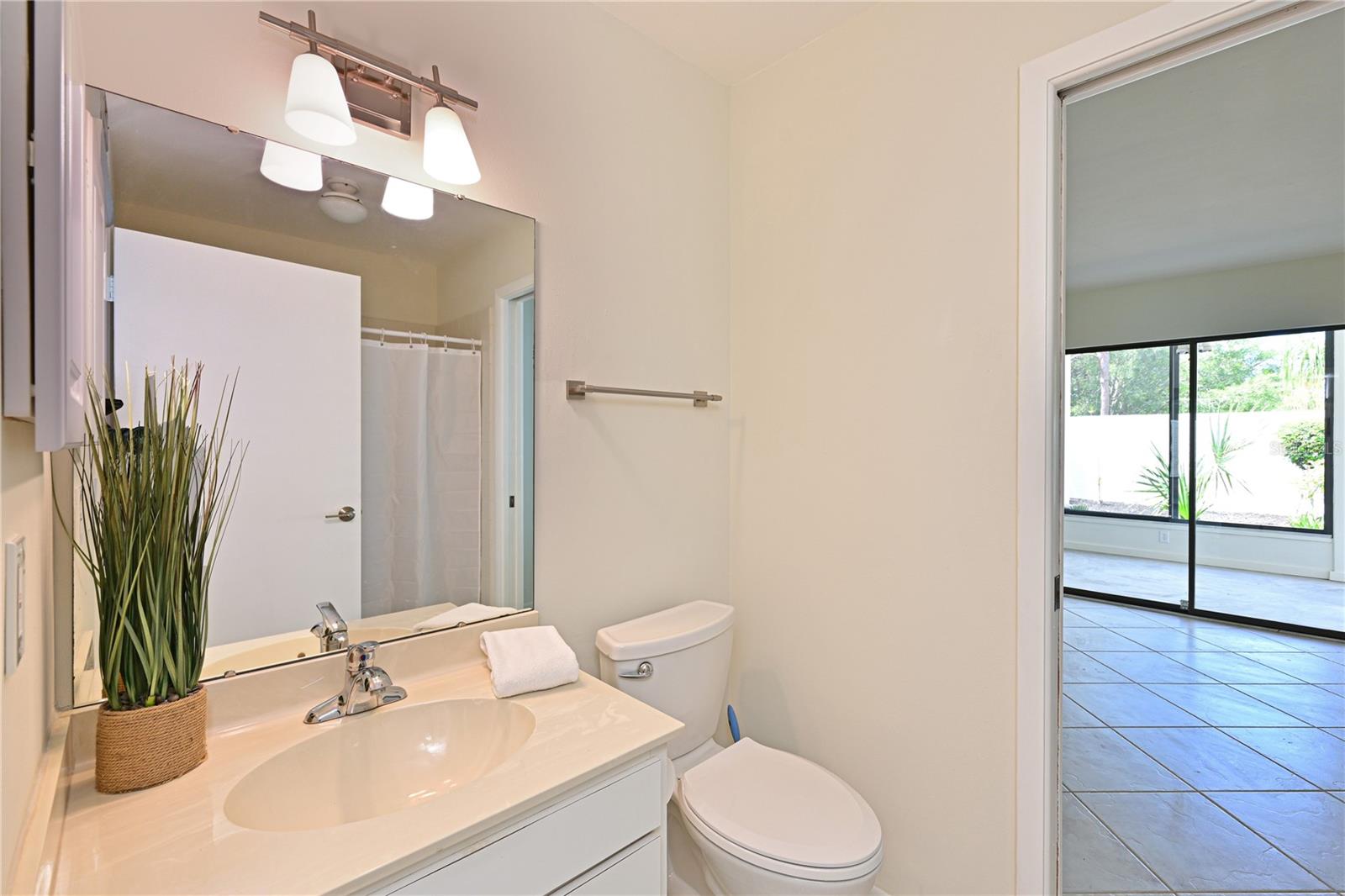609 WOODLAWN DR, BRADENTON, FL, 34210