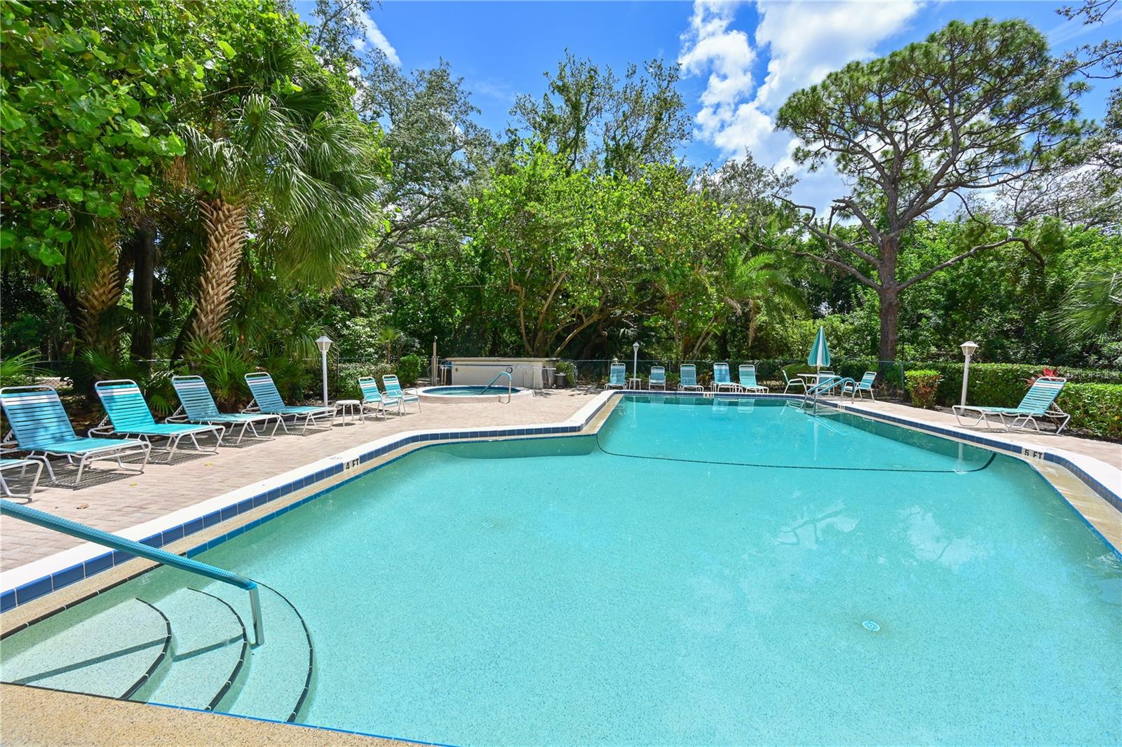 609 WOODLAWN DR, BRADENTON, FL, 34210