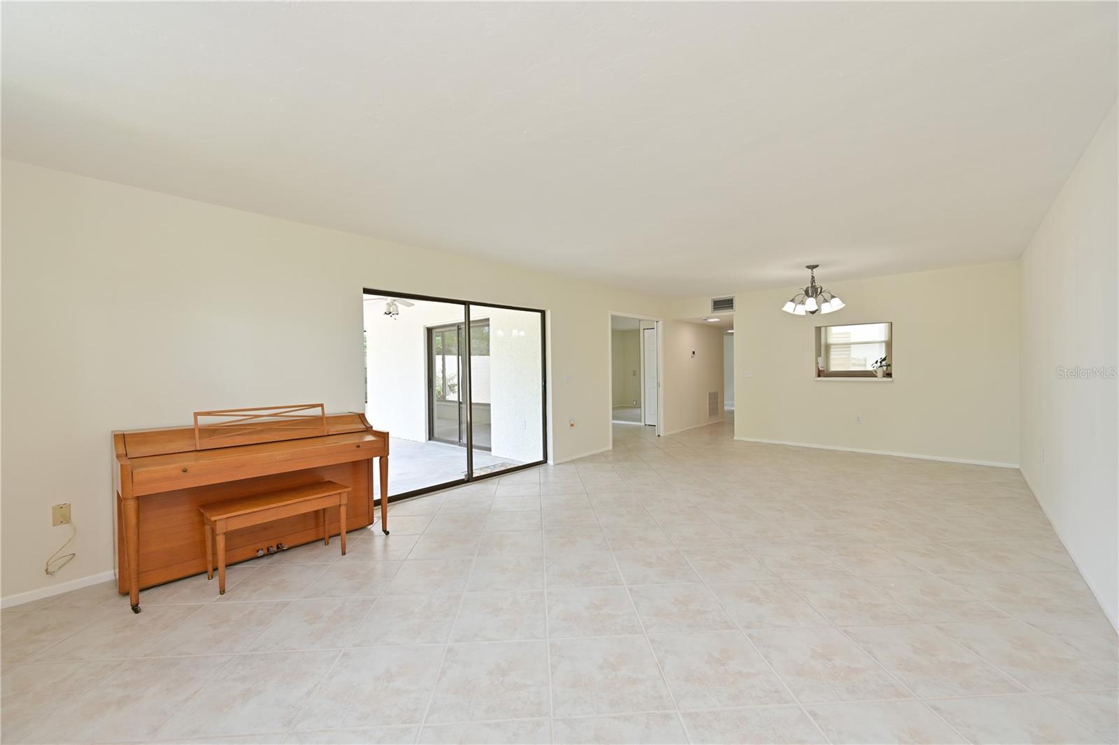 609 WOODLAWN DR, BRADENTON, FL, 34210
