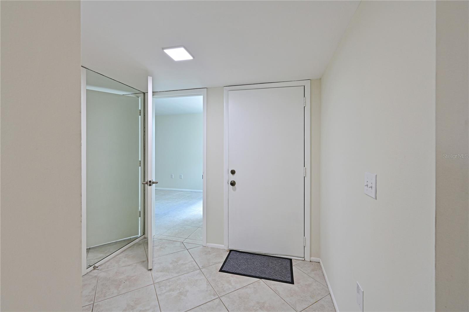 609 WOODLAWN DR, BRADENTON, FL, 34210