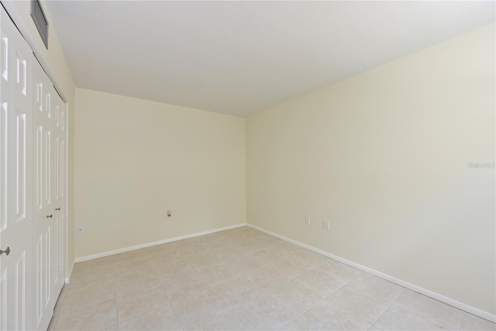 609 WOODLAWN DR, BRADENTON, FL, 34210