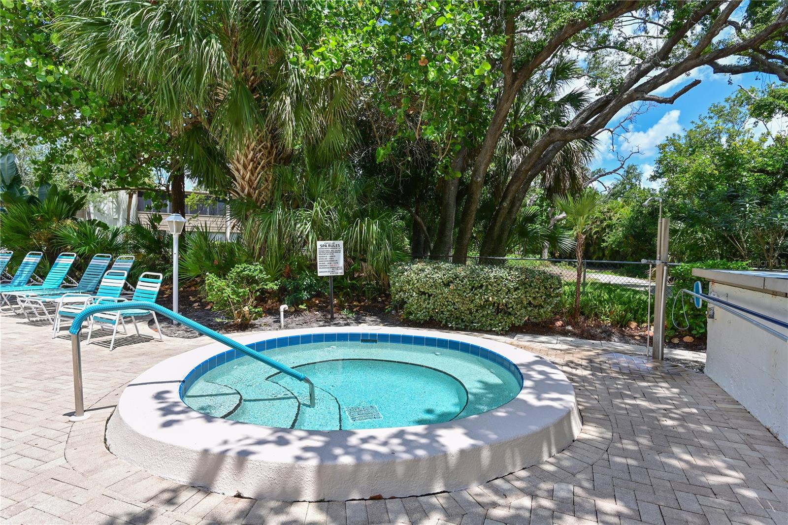 609 WOODLAWN DR, BRADENTON, FL, 34210