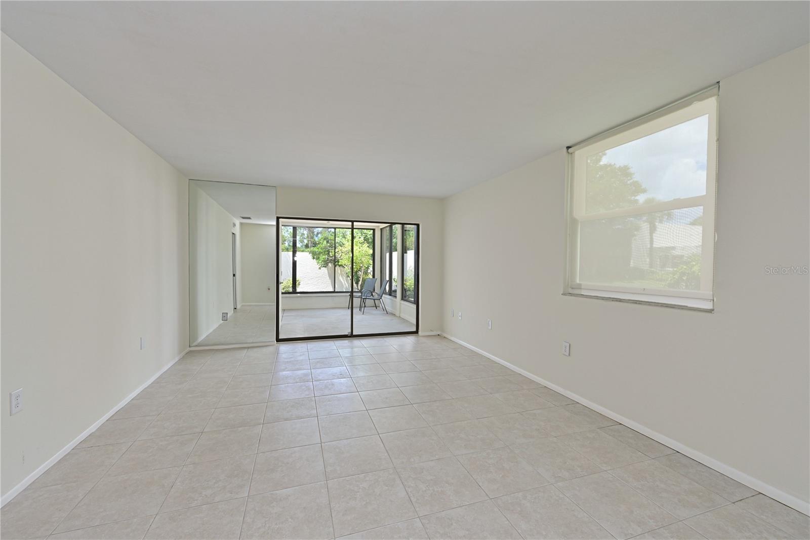 609 WOODLAWN DR, BRADENTON, FL, 34210