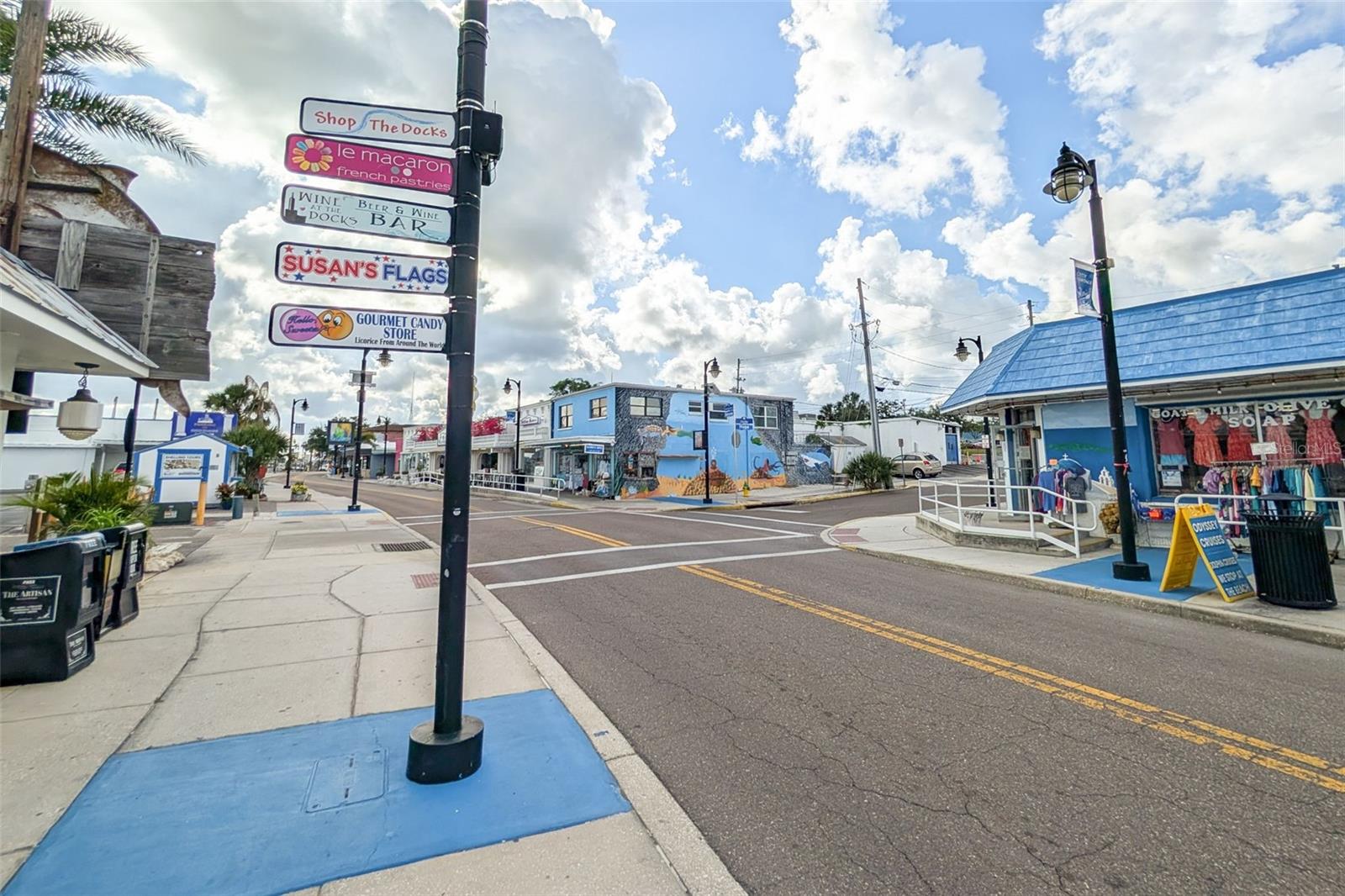 1472 BAY VIEW ST, TARPON SPRINGS, FL, 34689