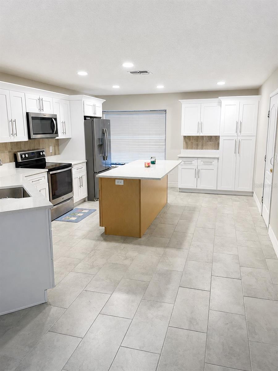 10114 ALLENWOOD DR, RIVERVIEW, FL, 33569
