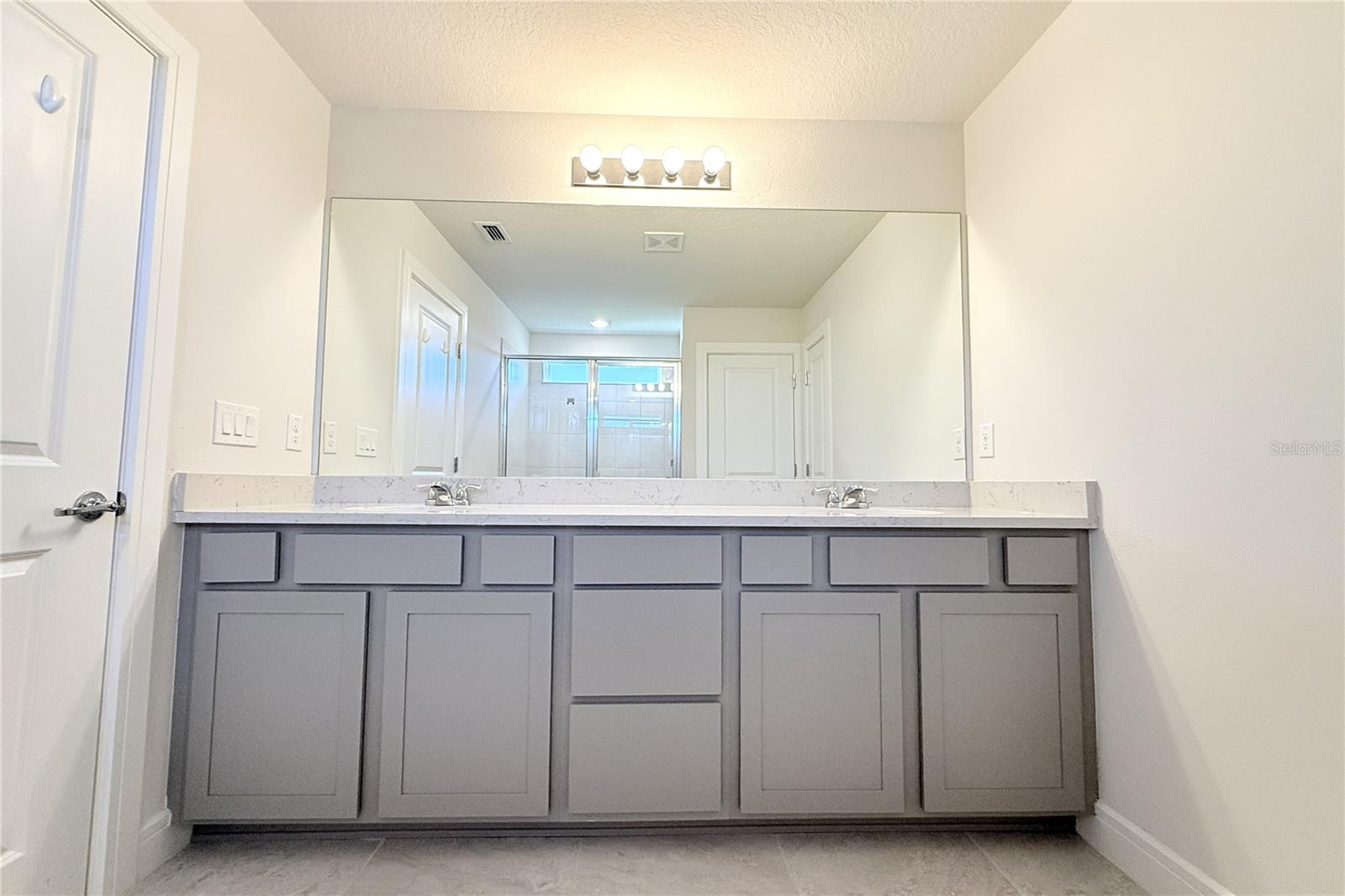30600 THUNDERBIRD DR, WESLEY CHAPEL, FL, 33545