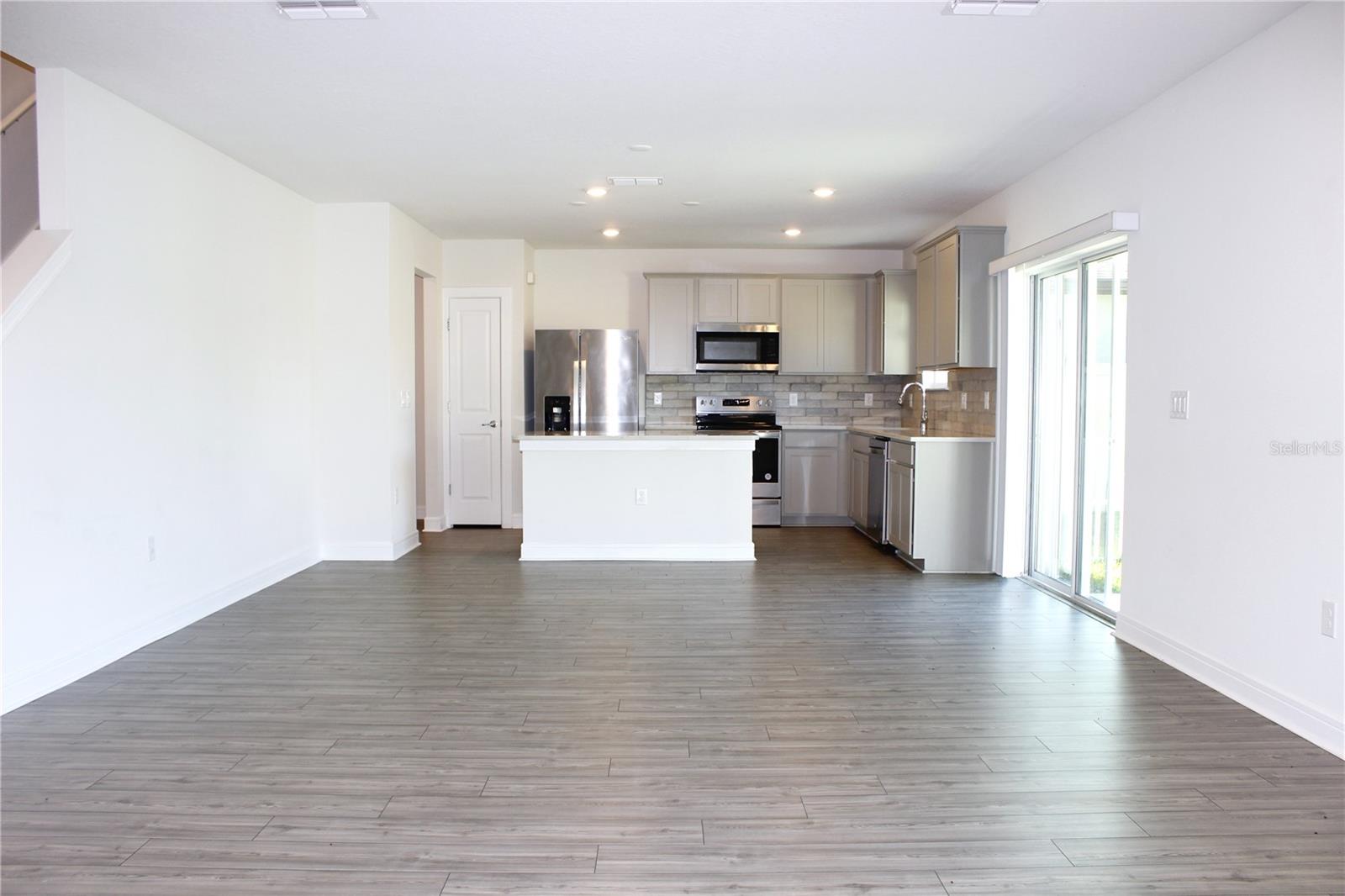 30600 THUNDERBIRD DR, WESLEY CHAPEL, FL, 33545