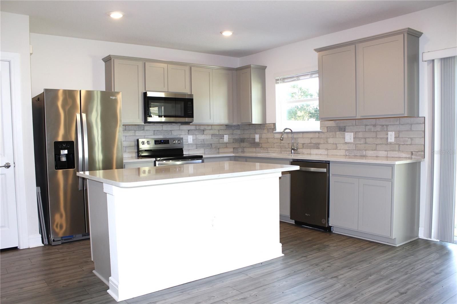 30600 THUNDERBIRD DR, WESLEY CHAPEL, FL, 33545
