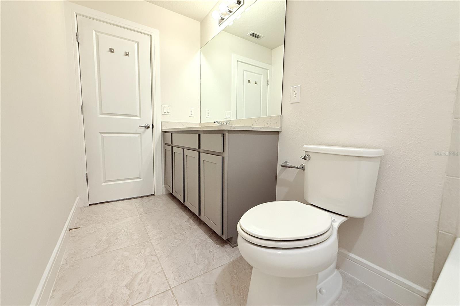 30600 THUNDERBIRD DR, WESLEY CHAPEL, FL, 33545